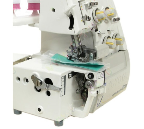 ოვერლოქის მანქანა TOYOTA 354D